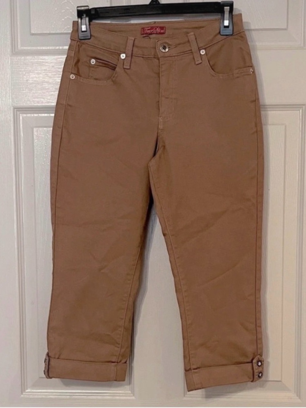 #P10 True Slim Brown/tan Capri Pants Women’s Size 4-